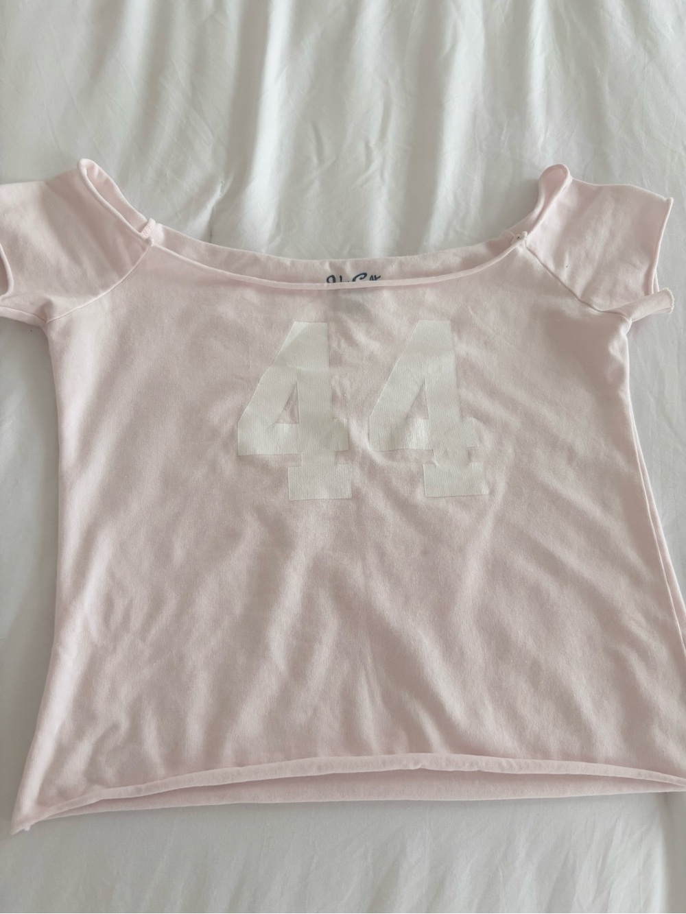 brandy melville light pink with white "44" graphic! 🩰
